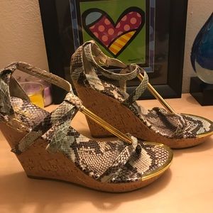 SEXY-VERY CUTE MOSSIMO WOMEN'S STRAPPY WEDGE SANDAL SNAKE SKIN SIZE 7.5
